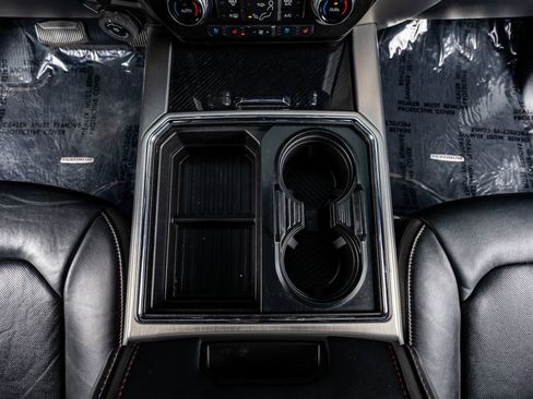 Used 2021 Ford F250 Platinum w/ FX4 Off-Road Package image 28