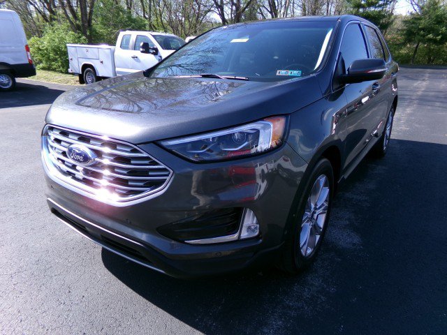 Used 2019 Ford Edge Titanium w/ Equipment Group 301A AWD/4WD image 4