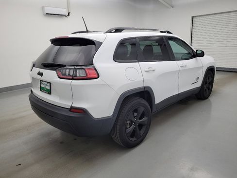 Used 2021 Jeep Cherokee Latitude FWD image 10