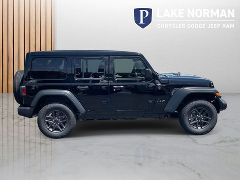 New 2025 Jeep Wrangler Sport S image 9