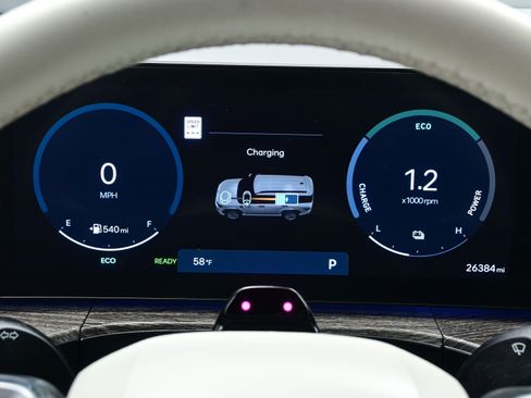 Used 2024 Hyundai Santa Fe Limited image 25