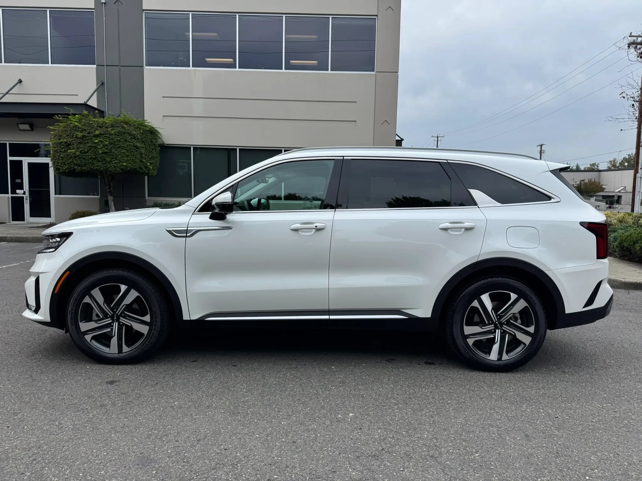 Used 2023 Kia Sorento SX Prestige w/ Panoramic Sunroof Package AWD/4WD image 6