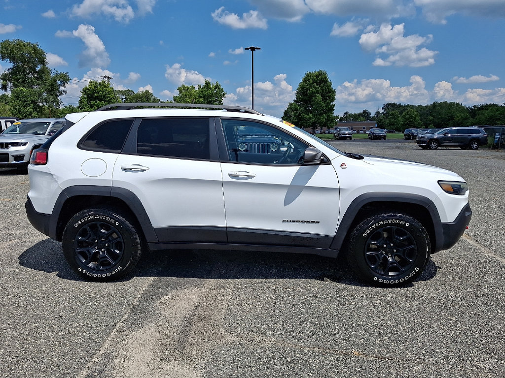 Used 2020 Jeep Cherokee Trailhawk w/ Cold Weather Group AWD/4WD image 13