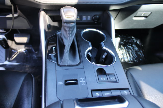 Used 2022 Toyota Highlander XLE FWD image 27
