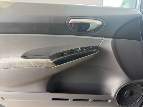 Used 2010 Honda Civic LX image 12