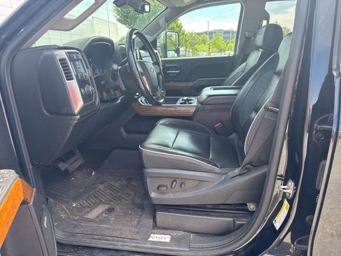 Used 2018 Chevrolet Silverado 2500 High Country w/ Duramax Plus Package image 17