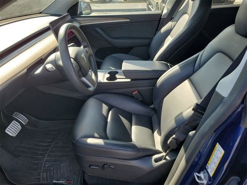 Used 2023 Tesla Model Y Performance image 11
