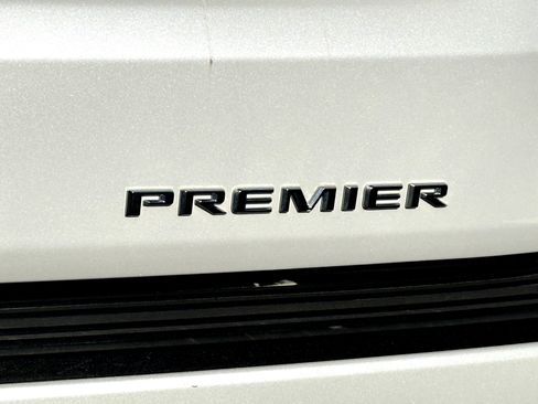 Used 2021 Chevrolet Suburban Premier image 9