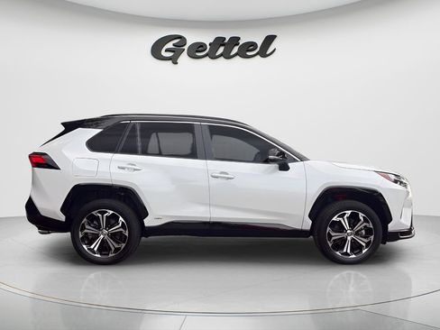 Used 2025 Toyota RAV4 XSE AWD/4WD image 4