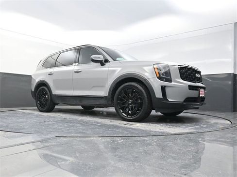 Used 2022 Kia Telluride EX w/ EX Premium Package image 27