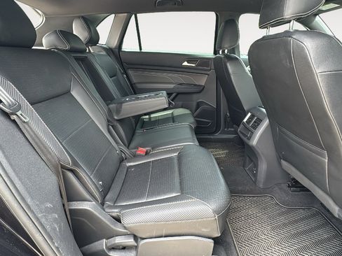 Used 2021 Volkswagen Atlas Cross Sport SE AWD/4WD image 25
