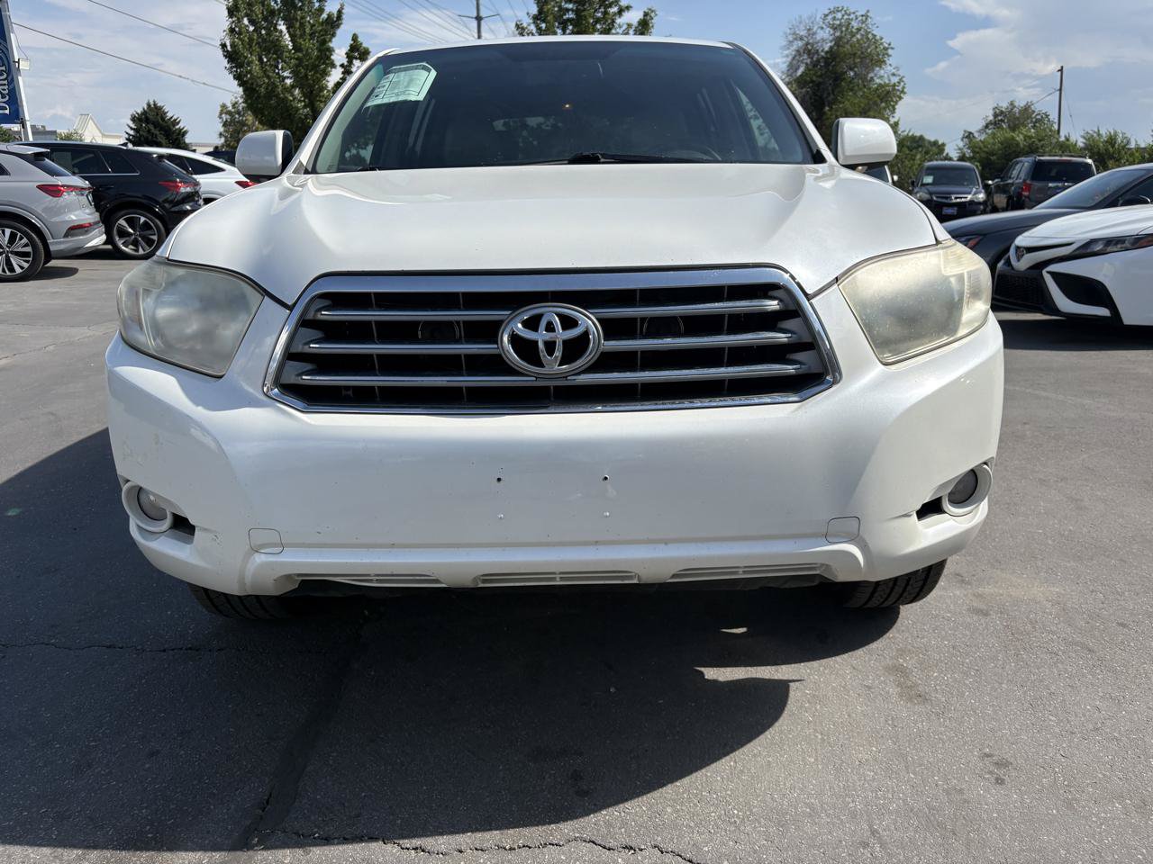 Used 2009 Toyota Highlander Limited w/ Extra Value Pkg 8 AWD/4WD image 2