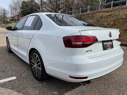 Used 2016 Volkswagen Jetta Sport image 38