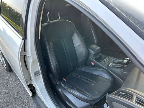 Used 2012 Ford Focus Titanium FWD image 16