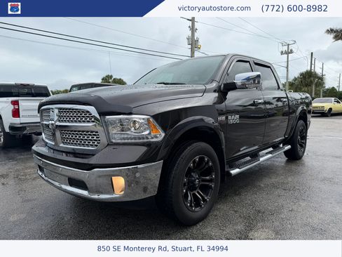 Used 2017 RAM 1500 Laramie w/ Convenience Group image 8