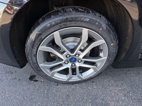 Used 2019 Ford Fusion Titanium image 21