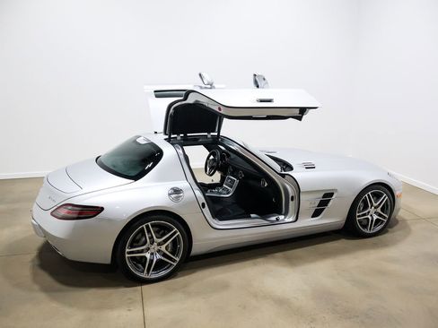 Used 2012 Mercedes-Benz SLS AMG Coupe image 44