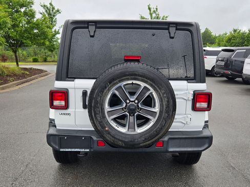 Used 2021 Jeep Wrangler Unlimited Sahara AWD/4WD image 6