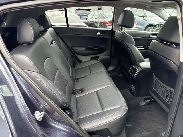 Used 2019 Kia Sportage EX w/ EX Technology Package FWD image 11