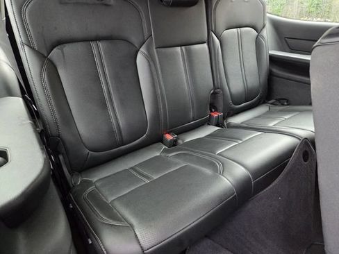 Used 2025 Jeep Wagoneer 4WD image 14