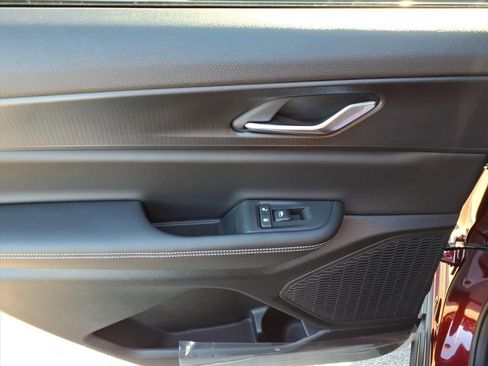 New 2025 Jeep Grand Cherokee L Altitude image 30