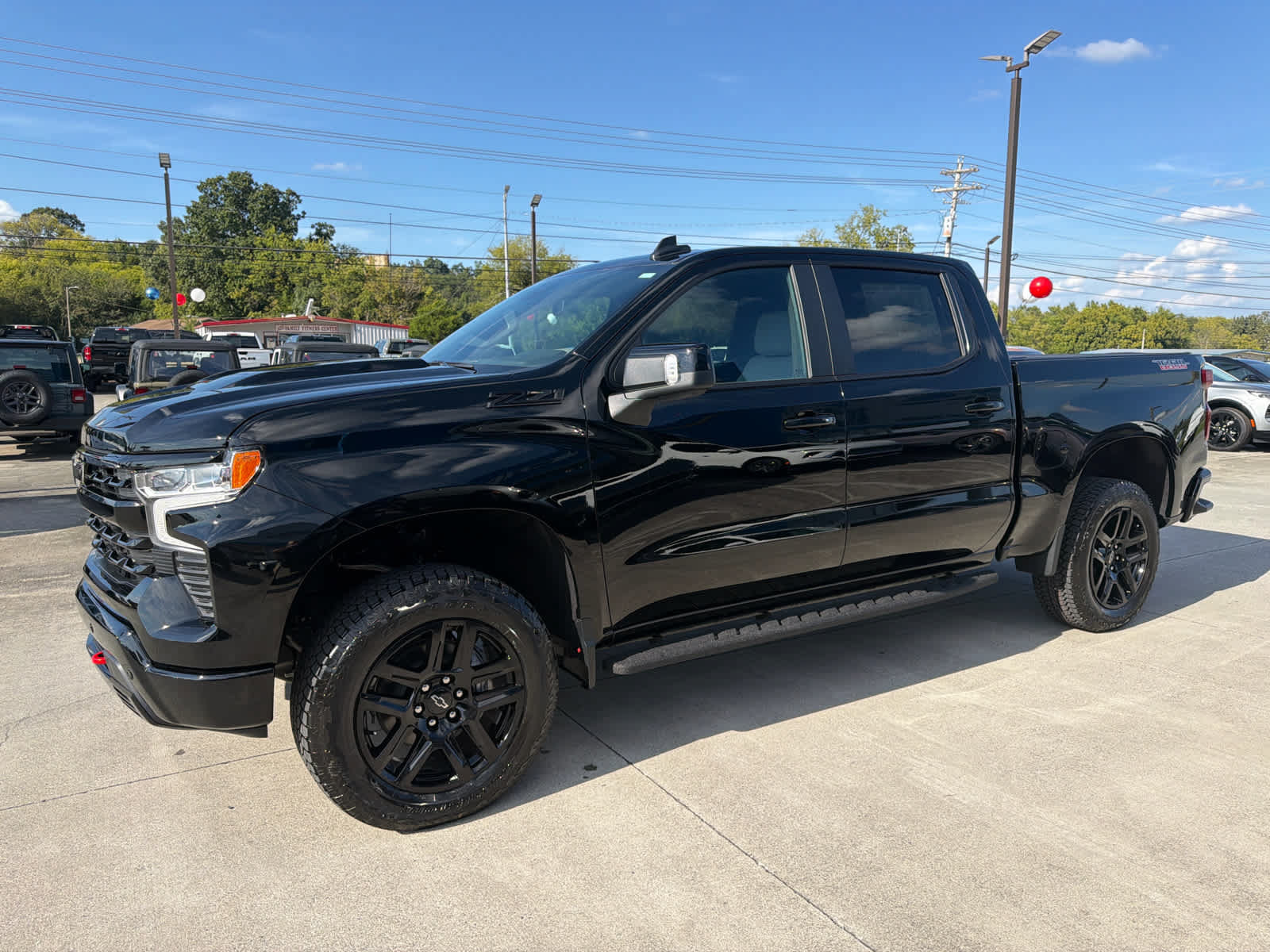 New 2026 Chevrolet Silverado 1500 LT Trail Boss w/ LT Trail Boss Premium Package AWD/4WD image 2