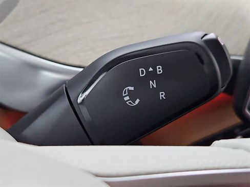 Certified 2025 Volkswagen ID. Buzz 1st Edition image 34