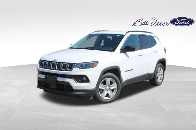 Used 2022 Jeep Compass Latitude FWD image 1