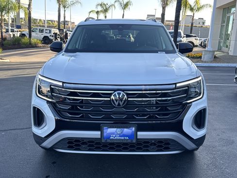 New 2026 Volkswagen Atlas Peak Edition AWD/4WD image 3