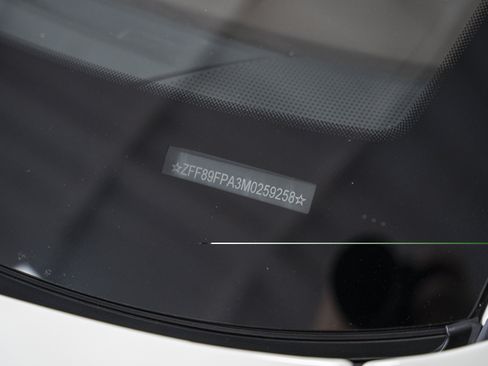 Used 2021 Ferrari Portofino RWD image 60