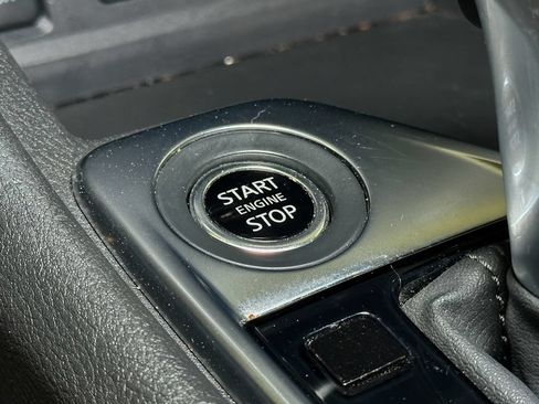 Used 2024 Nissan Sentra SV FWD image 33