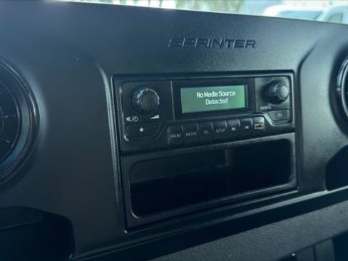Used 2023 Mercedes-Benz Sprinter 2500 image 21