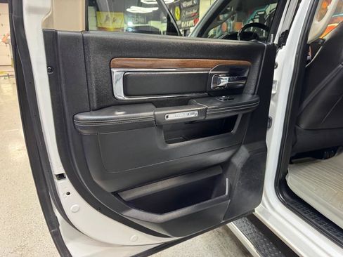 Used 2016 RAM 1500 Laramie w/ Convenience Group AWD/4WD image 12