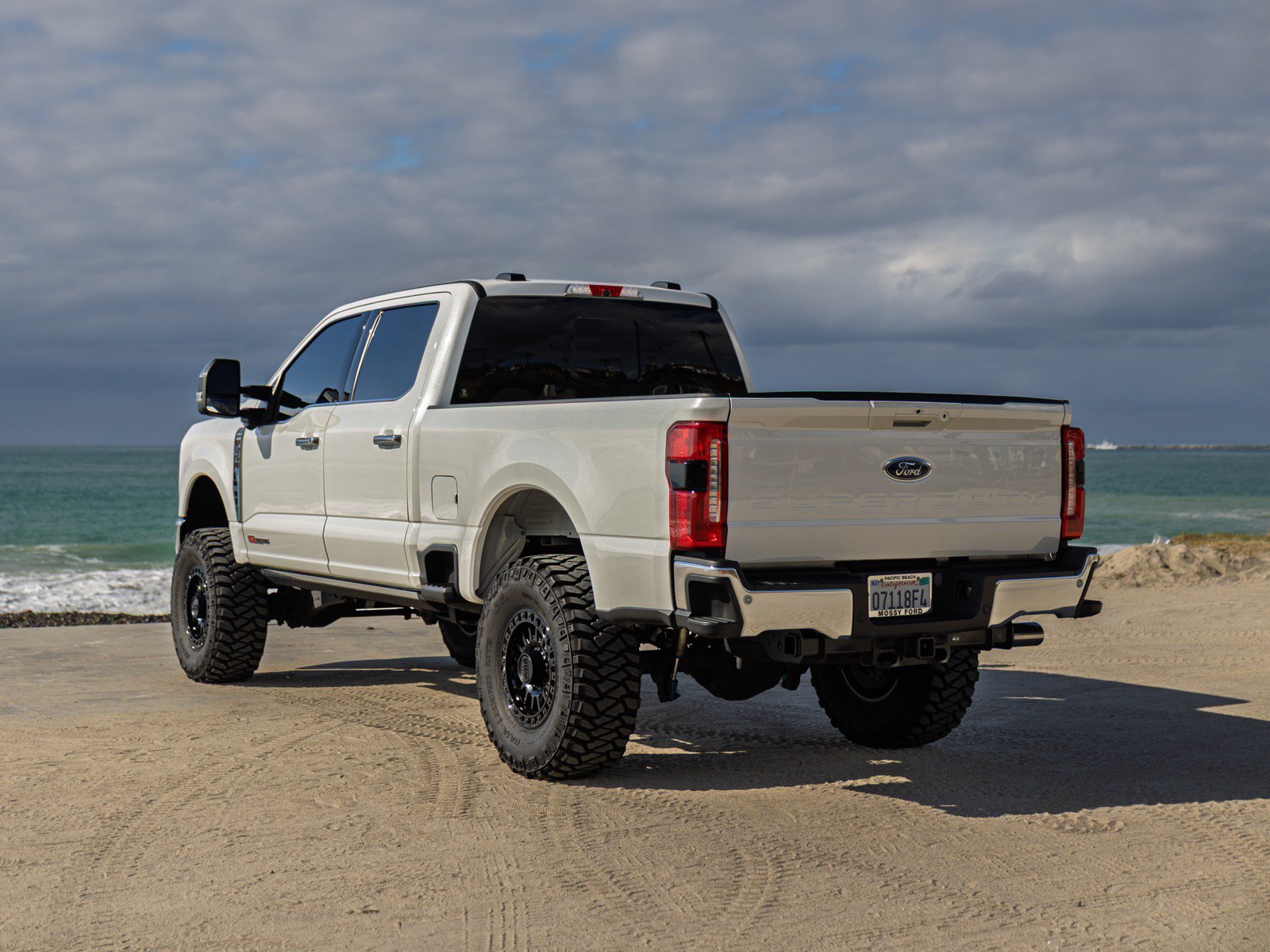 Used 2025 Ford F250 Lariat w/ Lariat Ultimate Package AWD/4WD image 7