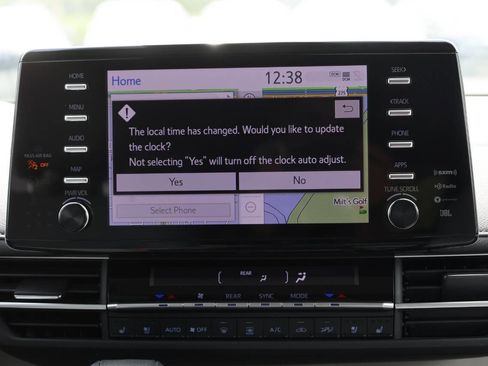 Used 2024 Toyota Sienna Limited AWD/4WD image 21