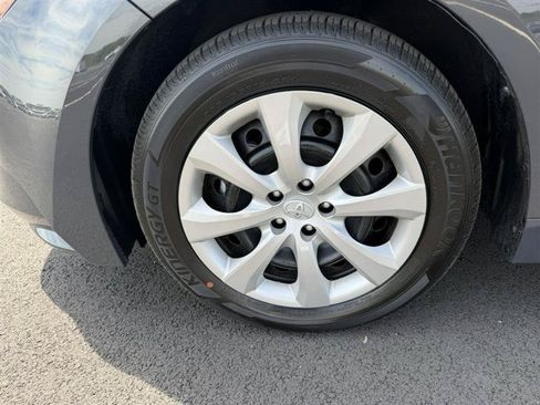 Used 2026 Toyota Corolla LE FWD image 11