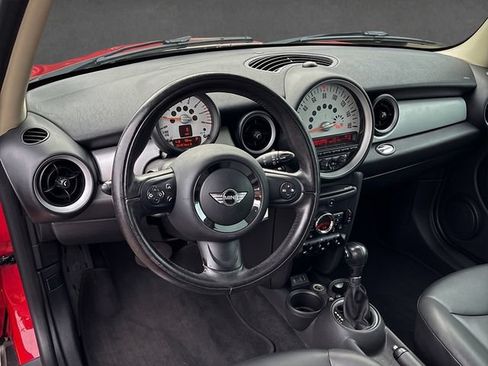 Used 2014 MINI Cooper Clubman FWD image 3