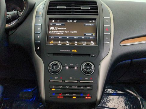 Used 2018 Lincoln MKC Reserve image 22