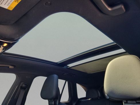 Used 2023 Mercedes-Benz GLC 300 image 27