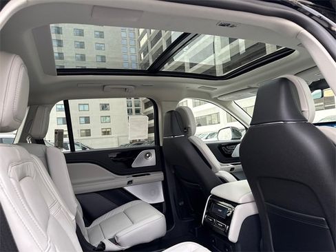 New 2026 Lincoln Aviator Reserve image 5