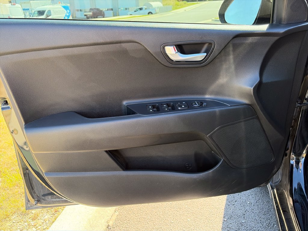 Used 2022 Kia Rio LX FWD image 14