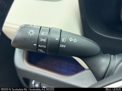 Used 2023 Toyota RAV4 Limited FWD image 30
