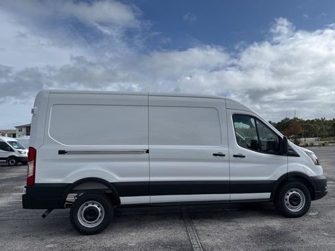 New 2026 Ford Transit 250 148 Medium Roof w/ Load Area Protection Package image 8