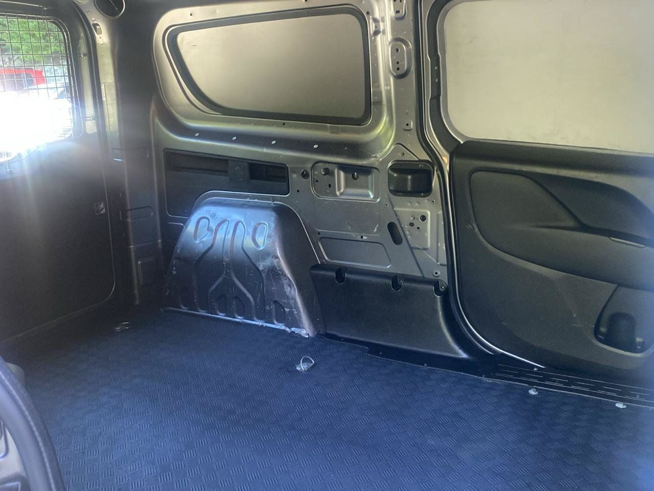 Used 2016 RAM ProMaster City Tradesman w/ Rear Back-up Camera Group FWD image 21