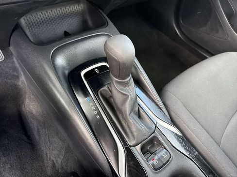 Used 2022 Toyota Corolla LE FWD image 26