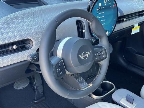 Used 2025 MINI Cooper S FWD image 21