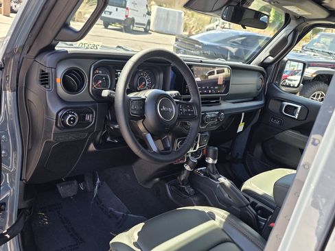 New 2026 Jeep Gladiator Mojave AWD/4WD image 15