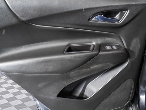 Used 2022 Chevrolet Equinox LT image 23