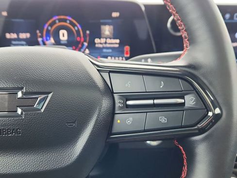 Used 2024 Chevrolet Traverse RS image 41