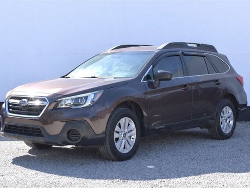 Used 2019 Subaru Outback 2.5i AWD/4WD image 8